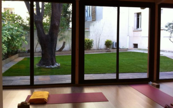 Vue de la salle de cours Yoga Côté Jardin